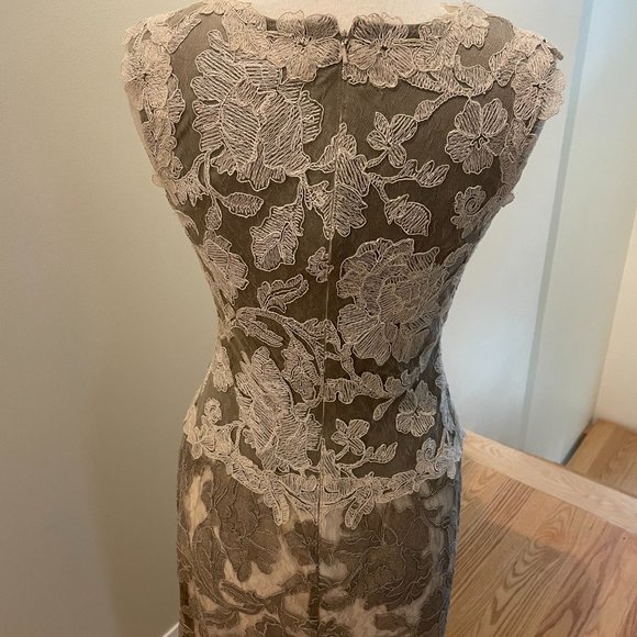 Tadashi Shoji Scalloped V-Neck Sleeveless Two Tone Corded Lace Gown - Picture 5 of 10